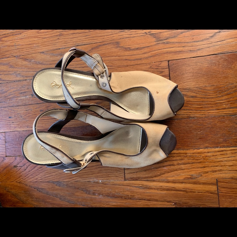 Qupid Strapped Heels Tan